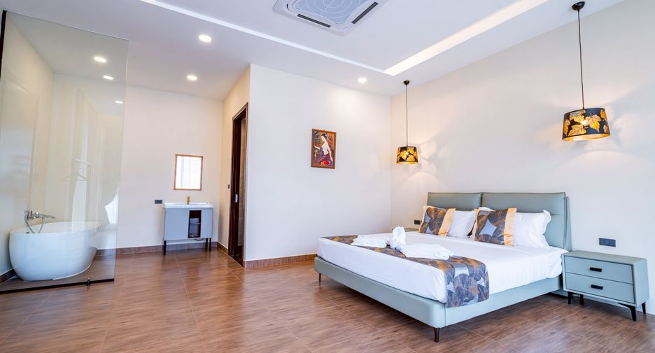 Casa en venta de 7 habitaciones en Bang Lamung, Chonburi
