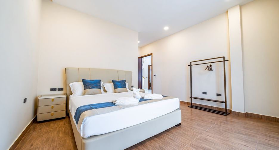 Casa en venta de 7 habitaciones en Bang Lamung, Chonburi
