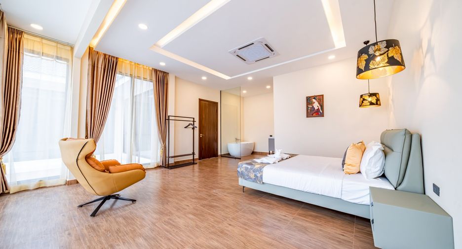Casa en venta de 7 habitaciones en Bang Lamung, Chonburi