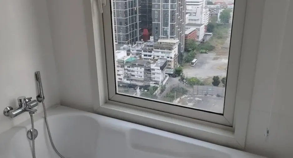 Condo en alquiler de 2 habitaciones en Pathum Wan, Bangkok