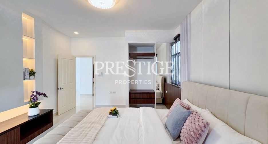 For sale 3 bedrooms house in East Pattaya, Pattaya