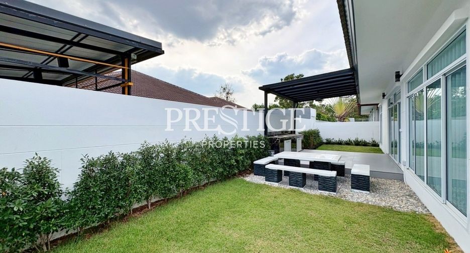 For sale 3 bedrooms house in East Pattaya, Pattaya
