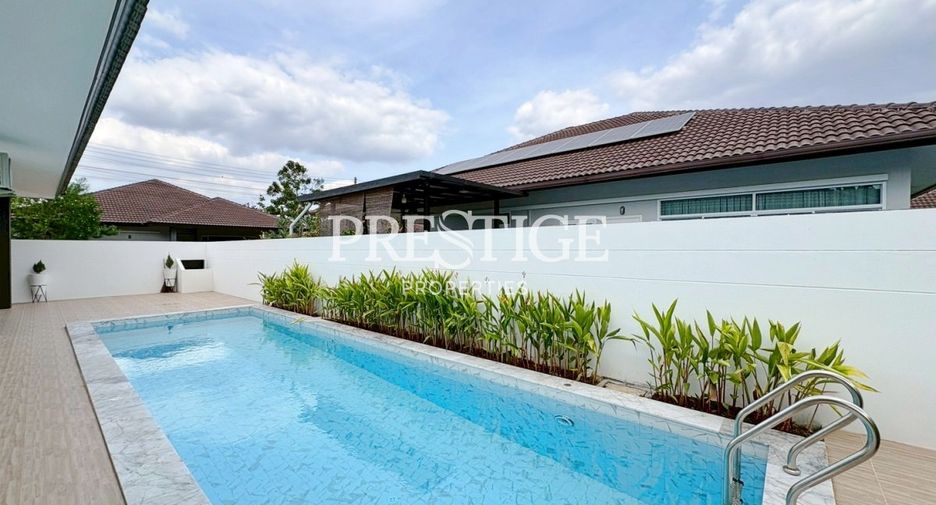 For sale 3 bedrooms house in East Pattaya, Pattaya