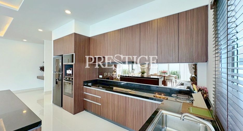 For sale 3 bedrooms house in East Pattaya, Pattaya