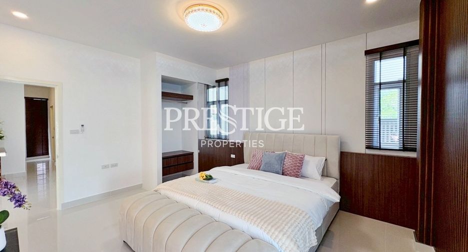 For sale 3 bedrooms house in East Pattaya, Pattaya