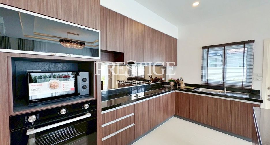 For sale 3 bedrooms house in East Pattaya, Pattaya