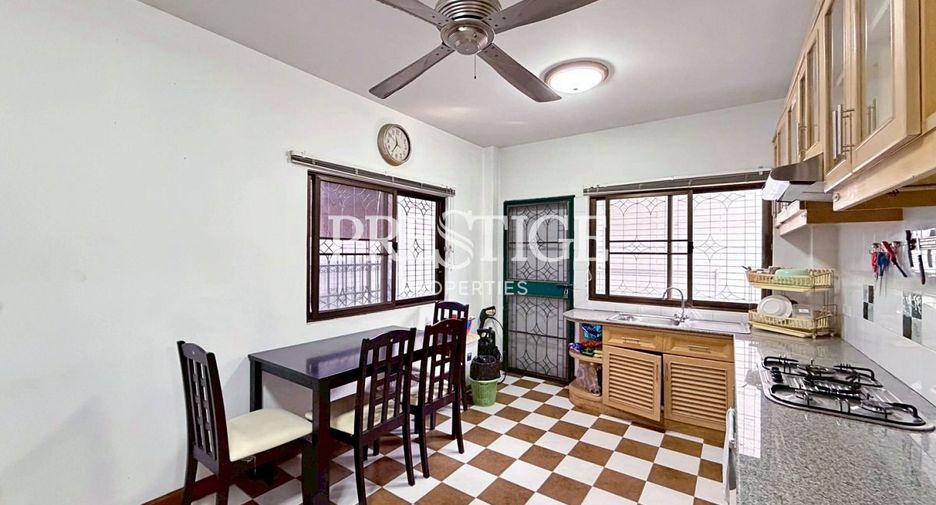 For sale 3 bedrooms house in Bang Lamung, Chonburi