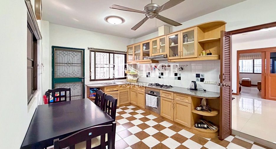For sale 3 bedrooms house in Bang Lamung, Chonburi