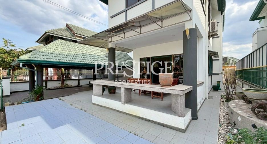 For sale 3 bedrooms house in Bang Lamung, Chonburi