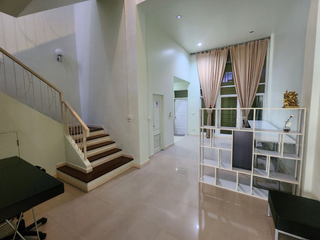 Büro zum Kauf in Bang Na, Bangkok