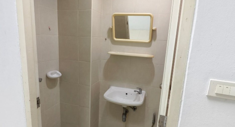 For rent office in Yan Nawa, Bangkok