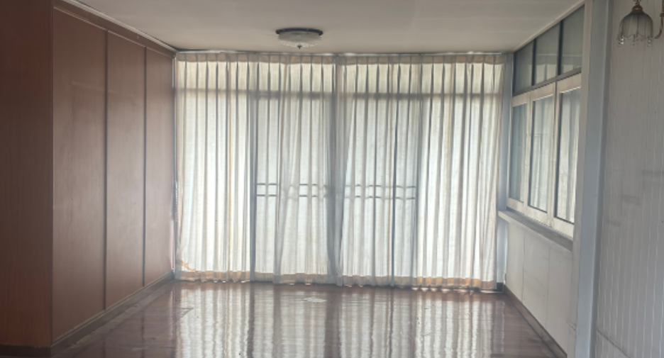 For rent office in Mueang Nonthaburi, Nonthaburi
