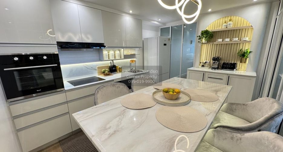 For rent 2 ベッドルーム condo in Yan Nawa, Bangkok