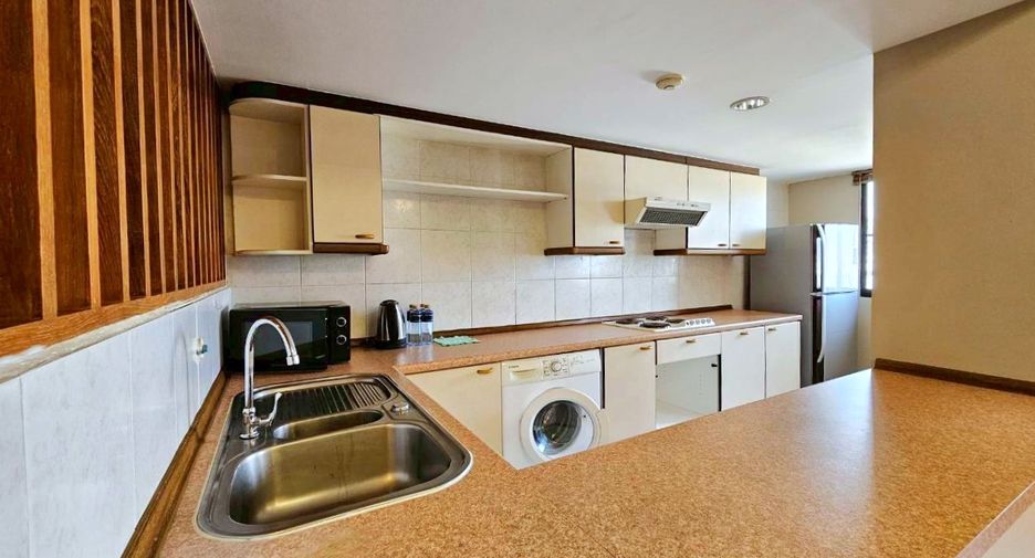 For rent 2 bedrooms condo in Watthana, Bangkok