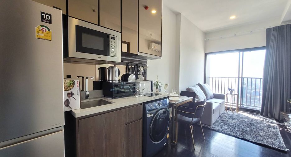 For rent 1 bed condo in Watthana, Bangkok