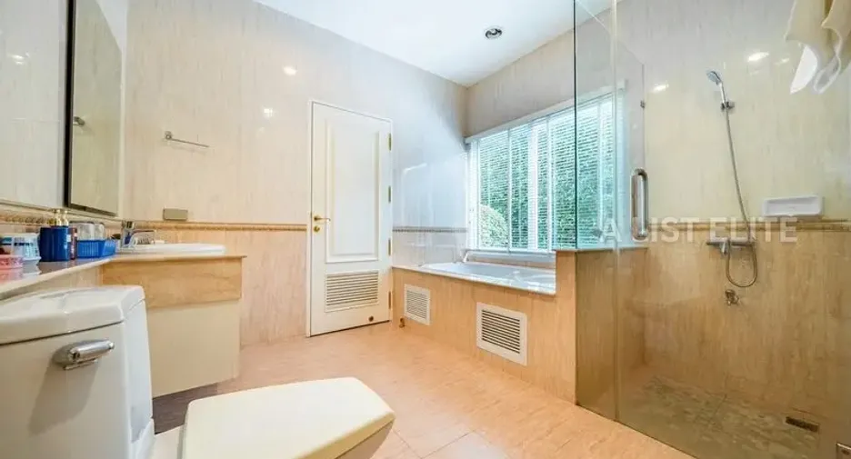 For sale 4 bedrooms house in Ko Chang, Trat