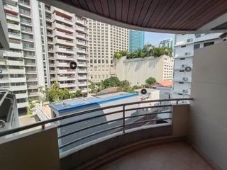 For rent 3 ベッドルーム condo in Khlong Toei, Bangkok