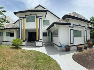 For sale 5 bedrooms house in Bang Lamung, Chonburi