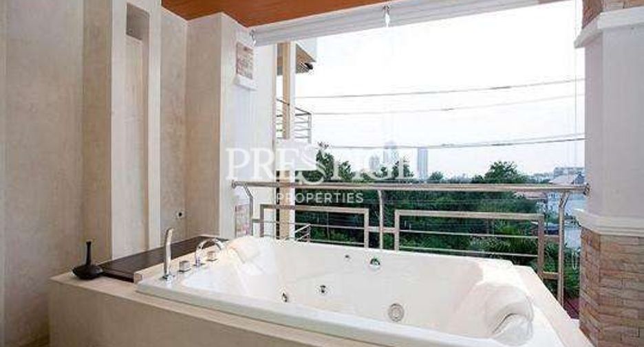 For rent 2 bedrooms condo in Bang Lamung, Chonburi