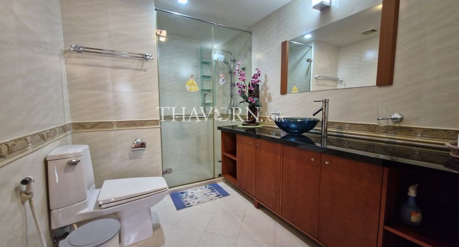 For sale 3 bedrooms condo in Bang Lamung, Chonburi