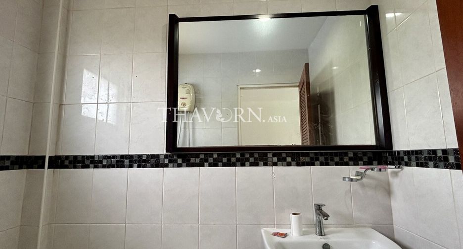 For sale 8 ベッドルーム house in Sattahip, Chonburi