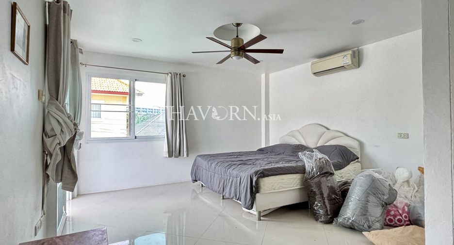 For sale 8 ベッドルーム house in Sattahip, Chonburi