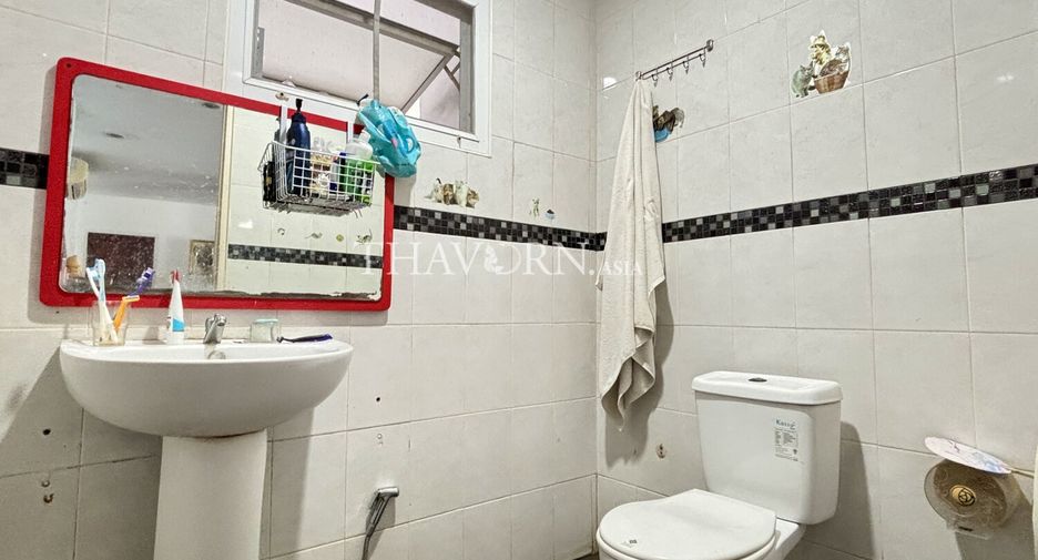For sale 8 ベッドルーム house in Sattahip, Chonburi