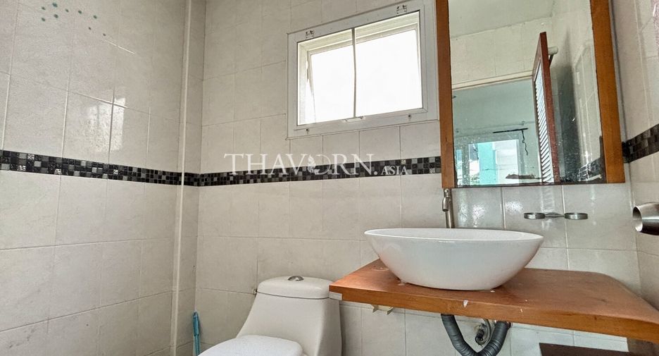 For sale 8 ベッドルーム house in Sattahip, Chonburi
