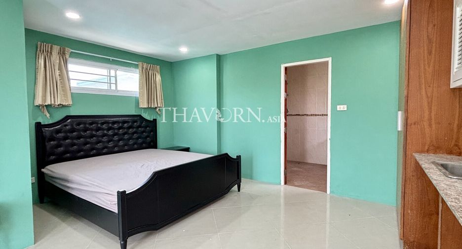 For sale 8 ベッドルーム house in Sattahip, Chonburi