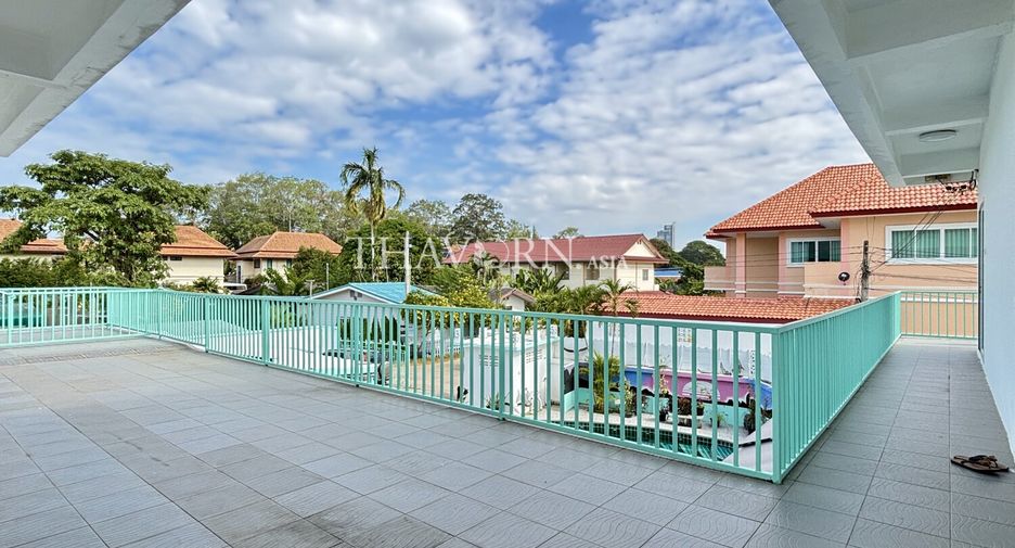 For sale 8 ベッドルーム house in Sattahip, Chonburi