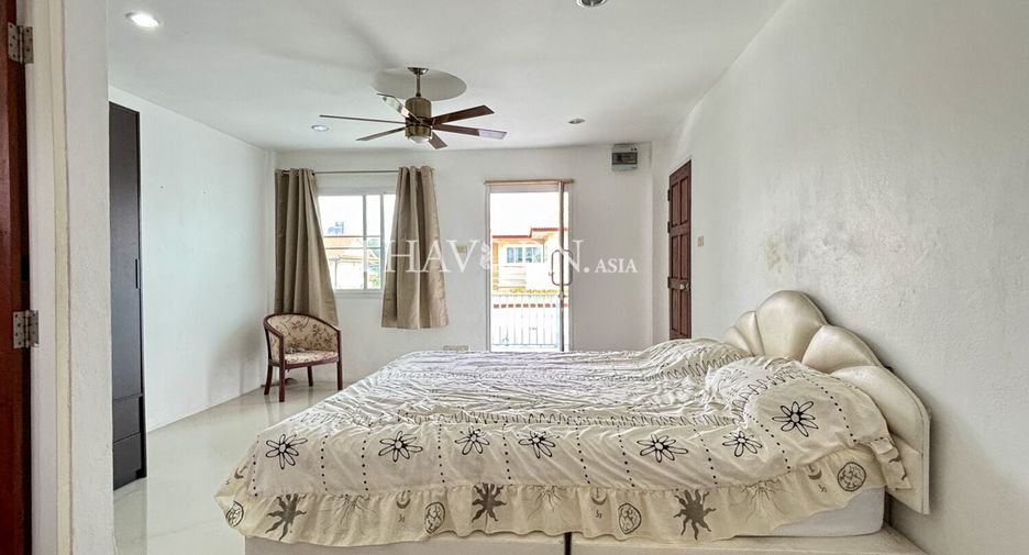 For sale 8 ベッドルーム house in Sattahip, Chonburi