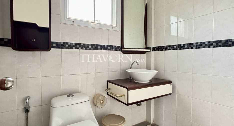 For sale 8 ベッドルーム house in Sattahip, Chonburi