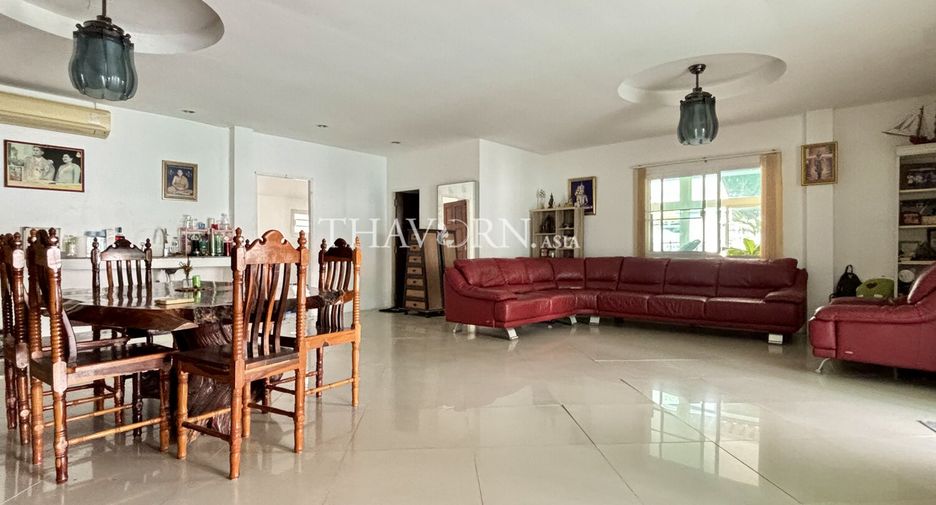 For sale 8 ベッドルーム house in Sattahip, Chonburi