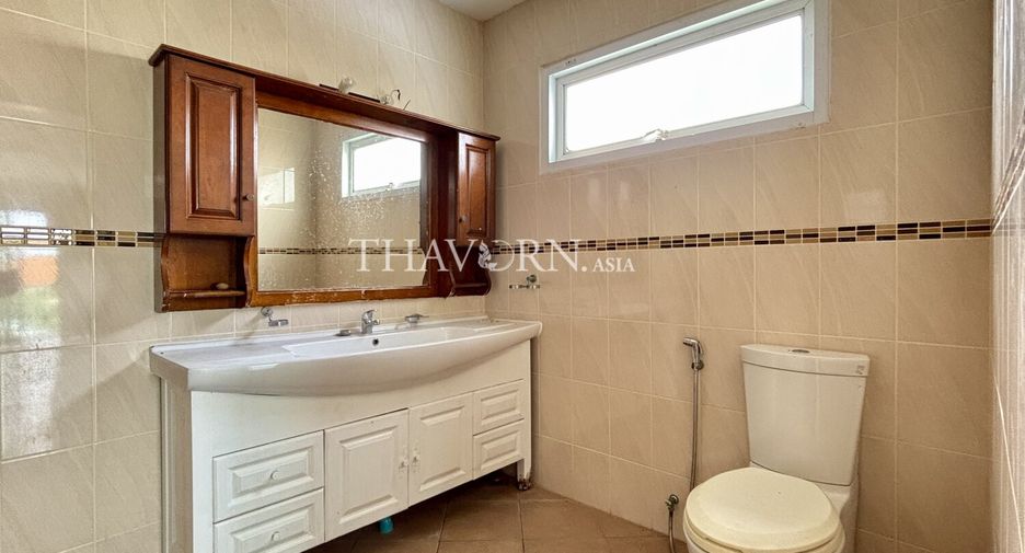 For sale 8 ベッドルーム house in Sattahip, Chonburi