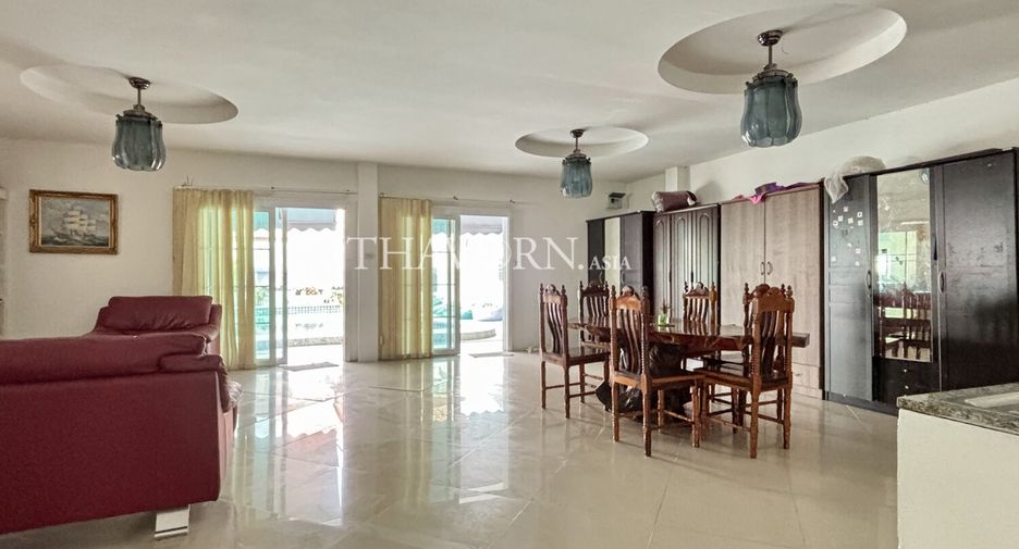 For sale 8 ベッドルーム house in Sattahip, Chonburi