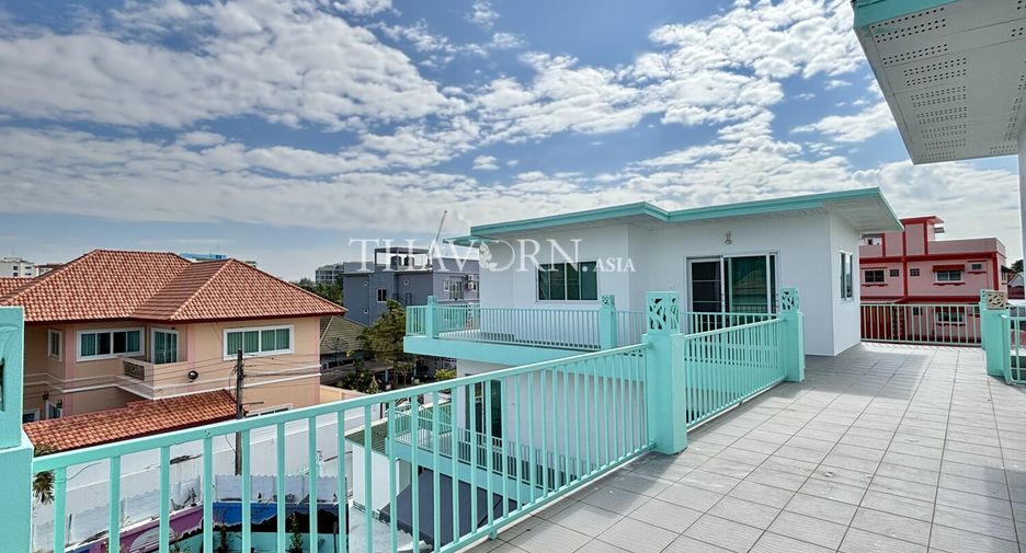 For sale 8 ベッドルーム house in Sattahip, Chonburi