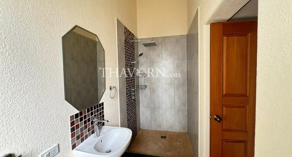 For sale 5 bedrooms house in Bang Lamung, Chonburi