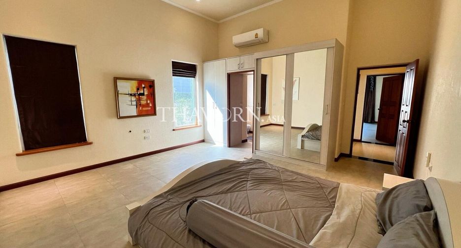 For sale 5 bedrooms house in Bang Lamung, Chonburi