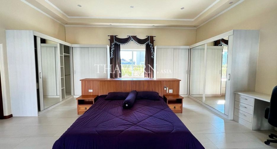 For sale 5 bedrooms house in Bang Lamung, Chonburi