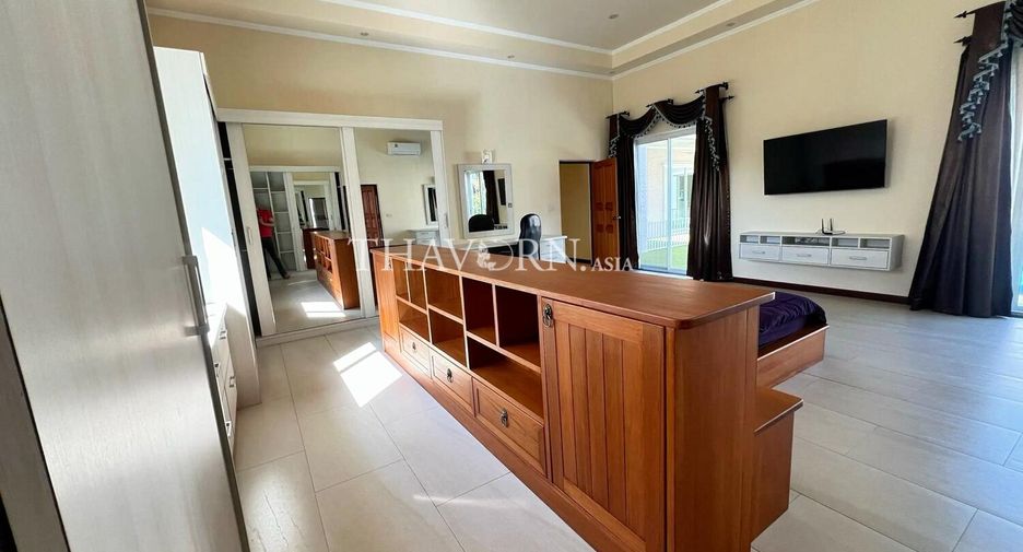 For sale 5 bedrooms house in Bang Lamung, Chonburi