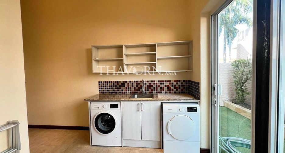 For sale 5 bedrooms house in Bang Lamung, Chonburi