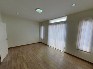 Büro zum Kauf in Bueng Kum, Bangkok