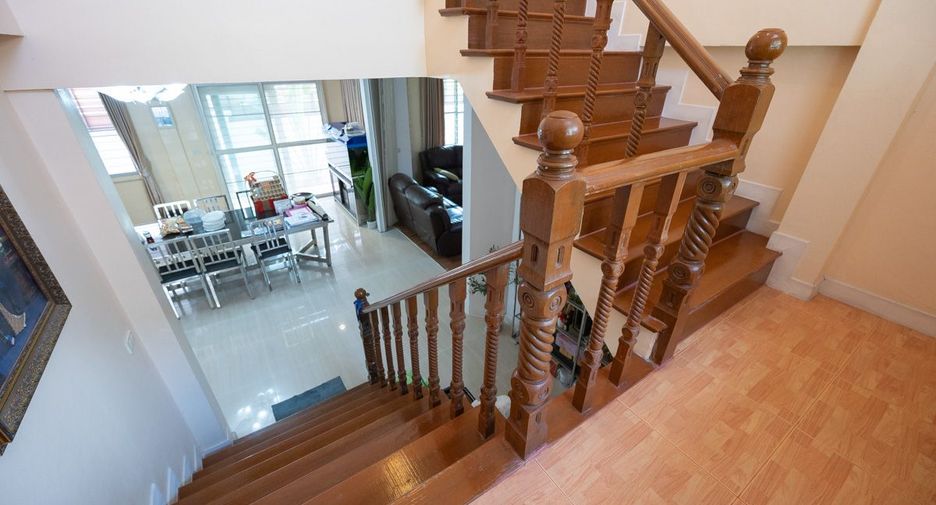 For sale 4 bedrooms house in Bang Lamung, Chonburi