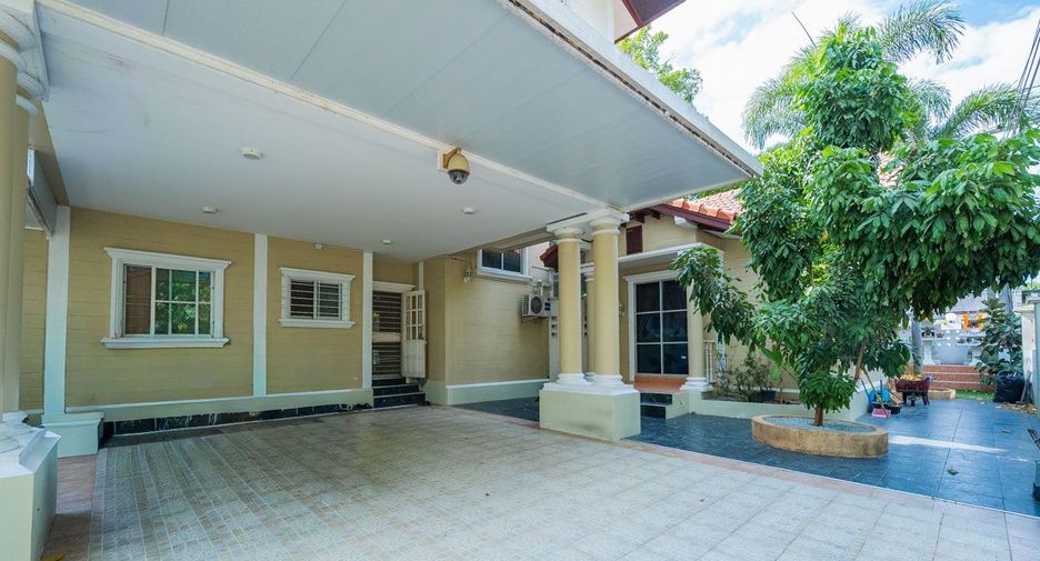 For sale 4 bedrooms house in Bang Lamung, Chonburi