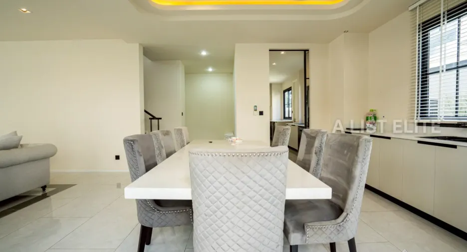 For rent 4 bedrooms house in Bang Lamung, Chonburi