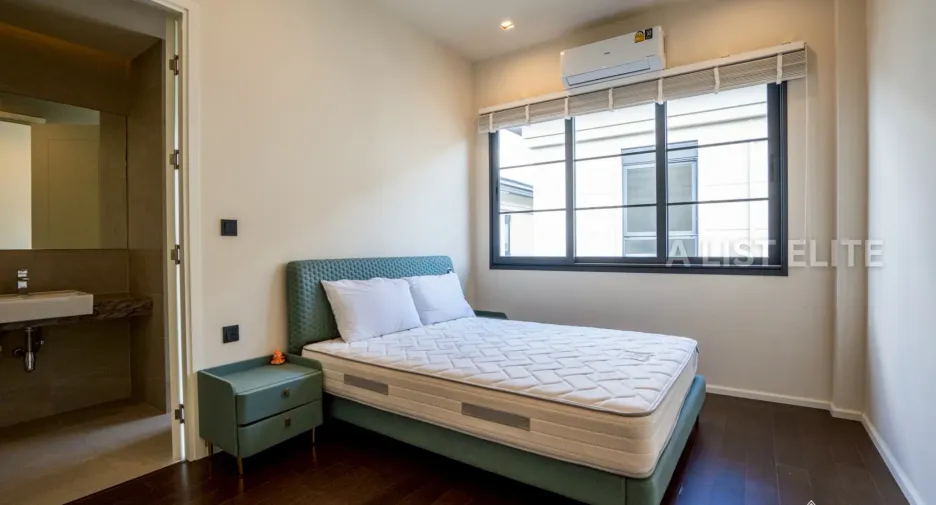 For rent 4 bedrooms house in Bang Lamung, Chonburi