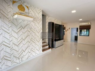 Продажа 3 спальни таунхаус в Bang Kruai, Нонтабури