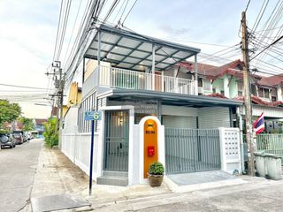 For sale 3 bedrooms townhouse in Mueang Nonthaburi, Nonthaburi