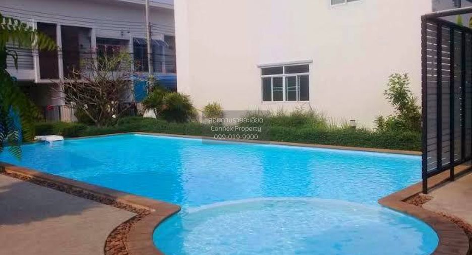 For sale 3 bedrooms townhouse in Bang Khae, Bangkok