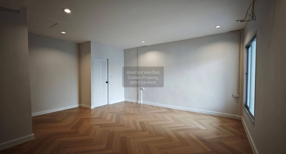 Haus zum Kauf mit 3 Zimmer in Lat Phrao, Bangkok